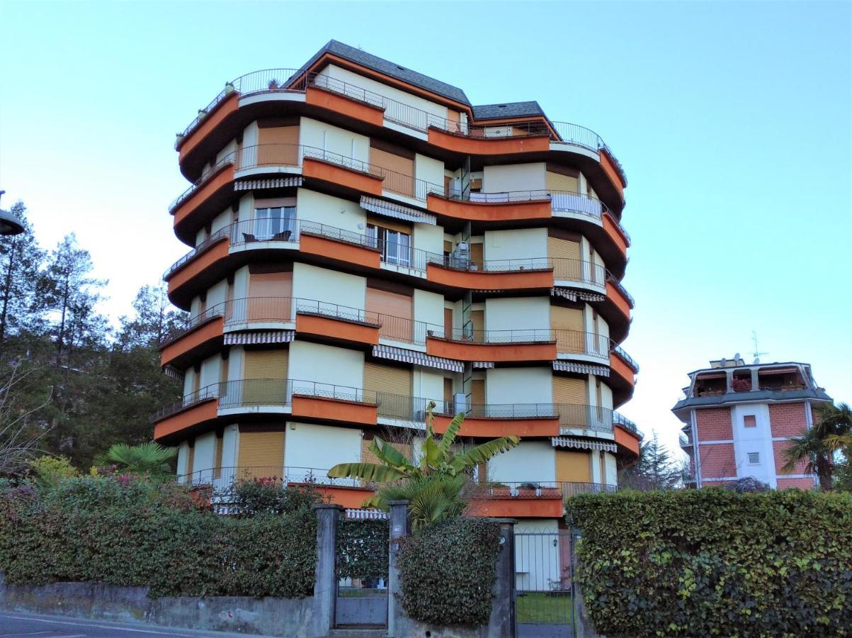 דירות סטרסה Astrid House מראה חיצוני תמונה